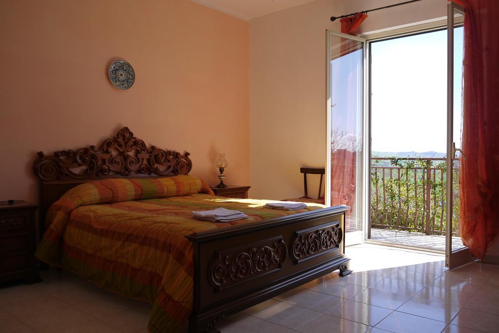 Casa Vacanze Laura Villa Caltanissetta Exterior photo